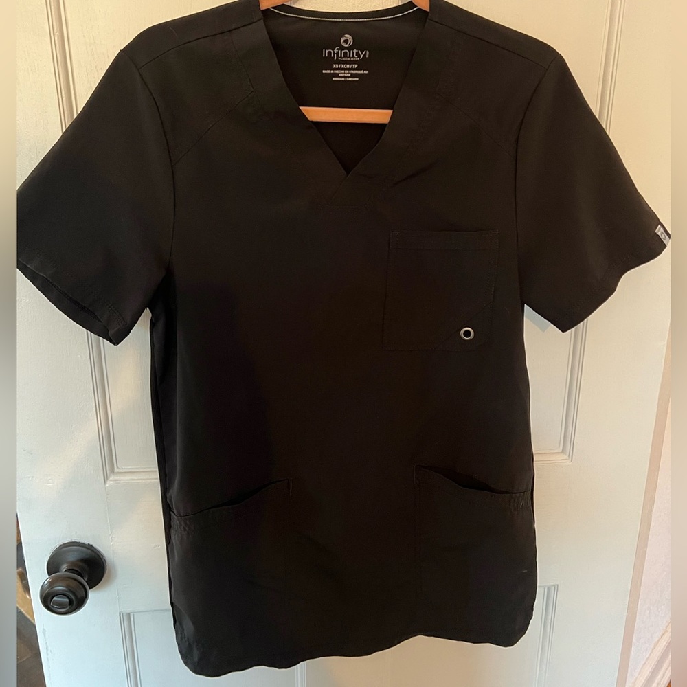 Infinity by Cherokee Scrub Top- Men’s, size XS. Black. Good condition.